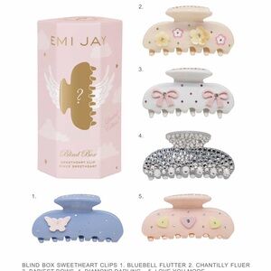 ISO!!! Emi Jay blind box hair clips!!!!!